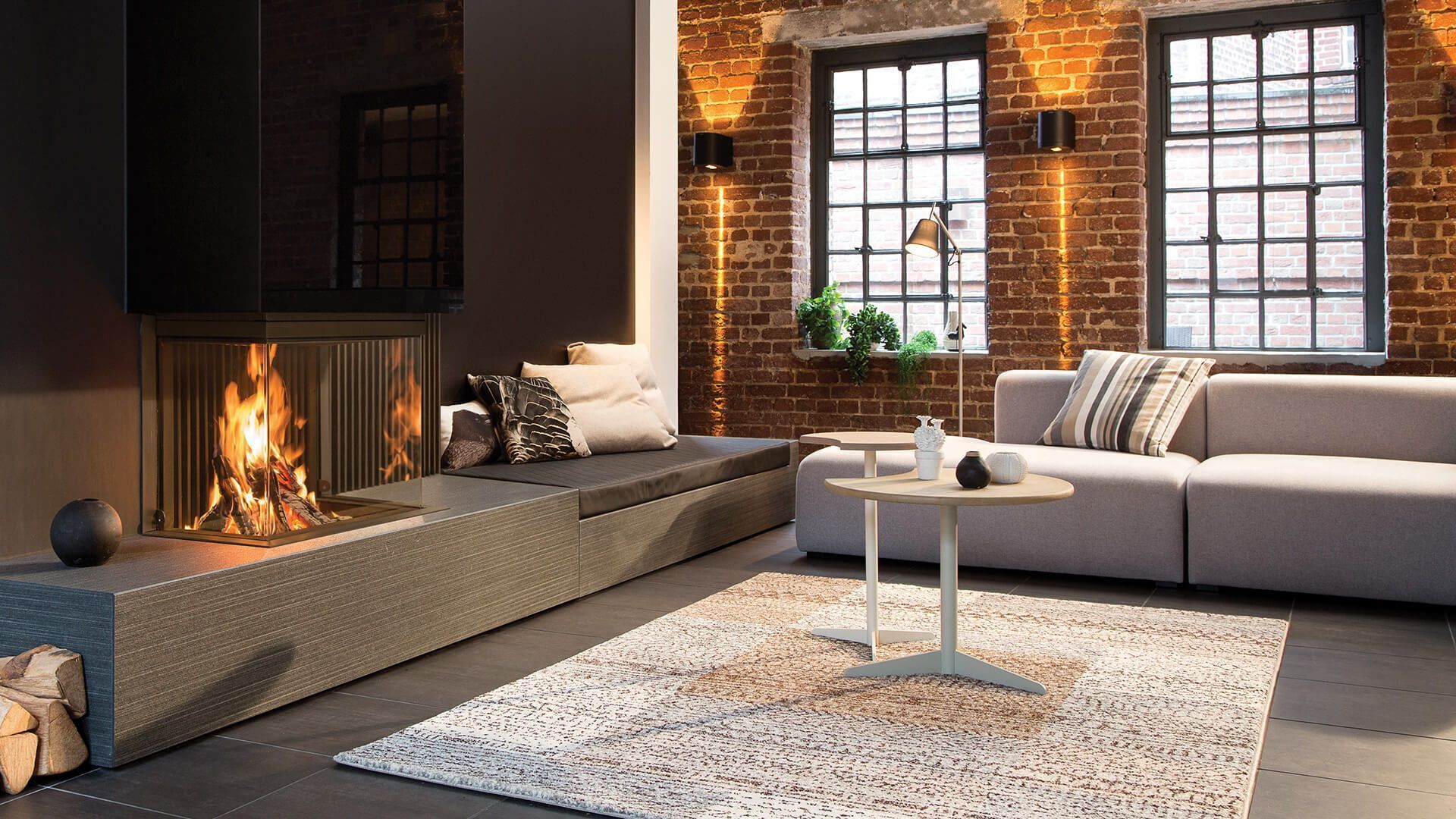 Wohnzimmer mit Kamin