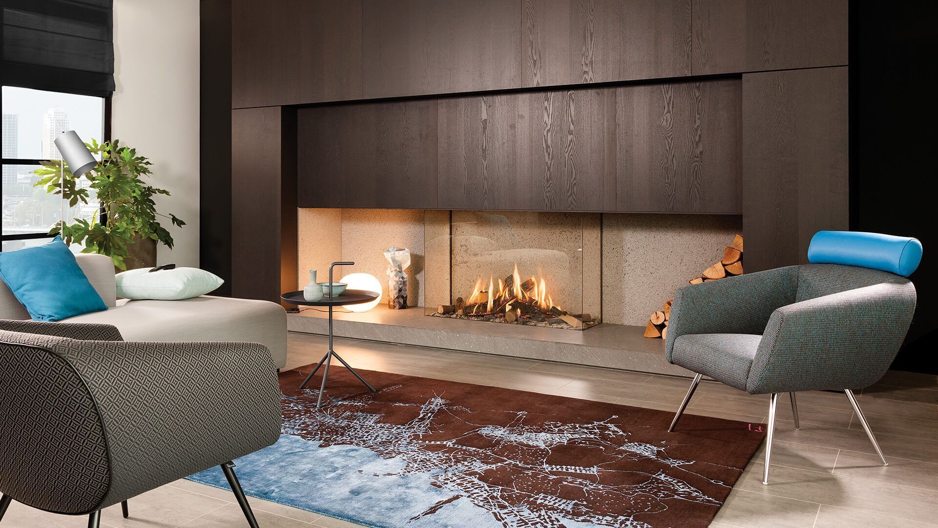 Wohnzimmer mit Kamin